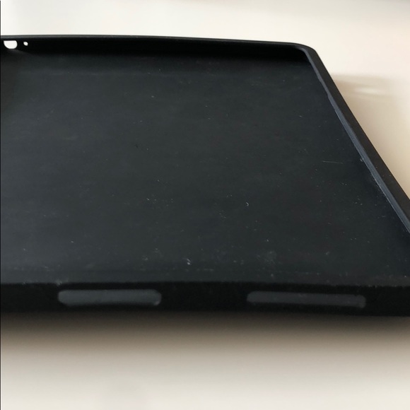 Marc Jacobs iPad case - Picture 3 of 12